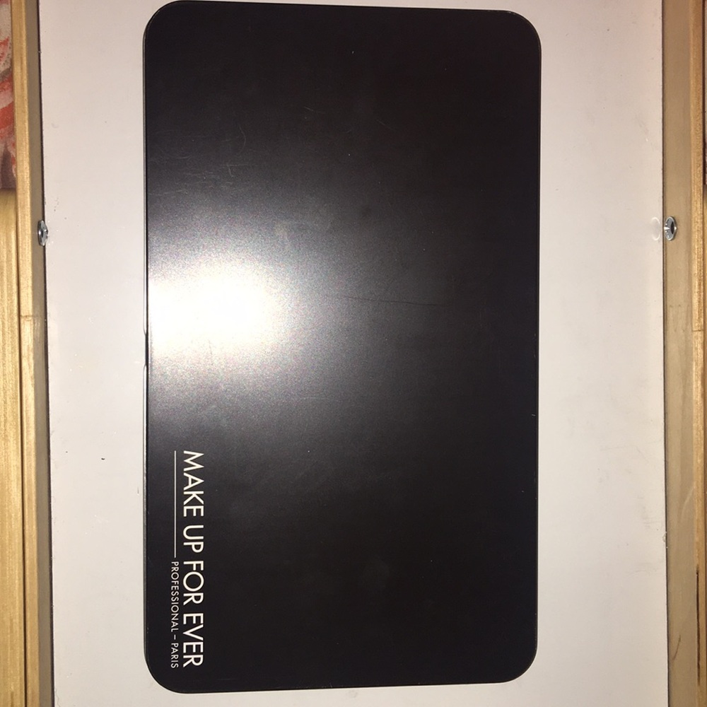 Makeup forever magnetic palette